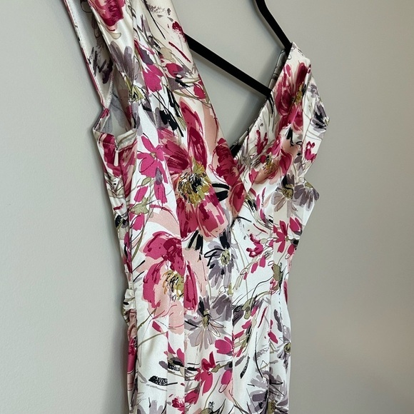 Maggy London Floral Print Ruched Midi Dress - Picture 7 of 7